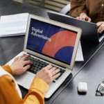 Strategi Membangun Karier Cemerlang bagi Lulusan Baru di Era Digital: Panduan Navigasi Dunia Kerja