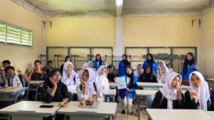 Self Mastery & Time Logic Tema Pengabdian Masyarakat Mahasiswa UBSI Cibitung di SMK Yapin 02 Setu