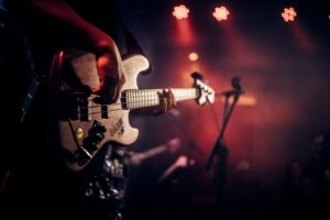 Playlist Wajib Gen Z! Ini 3 Musisi Indie Galau yang Lagi Menguasai FYP TikTok