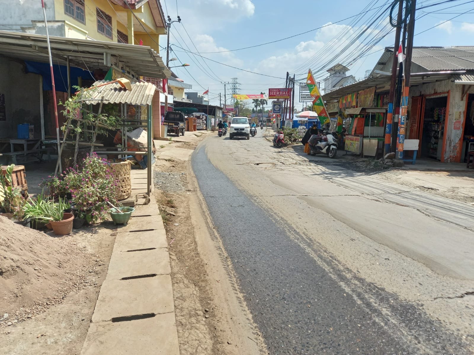 Rencana Pengecoran dan Pelebaran Jalan Bosih Raya Cibitung Dimulai Hari Ini