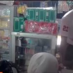 Aksi Pencurian HP Warung di Cikedokan Cikarang Barat Terekam CCTV